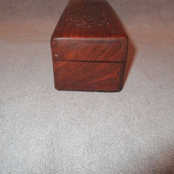 Vtg Lucky Brand Tooled Wood Fretwork Stash Box Brass Peace Sign Incense Trinket - Picture 8 of 11